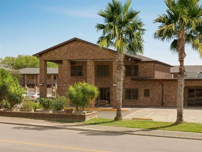 Super 8 By Wyndham Universal City Buitenkant foto