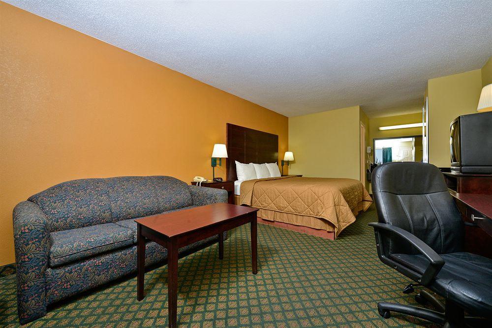 Super 8 By Wyndham Universal City Buitenkant foto
