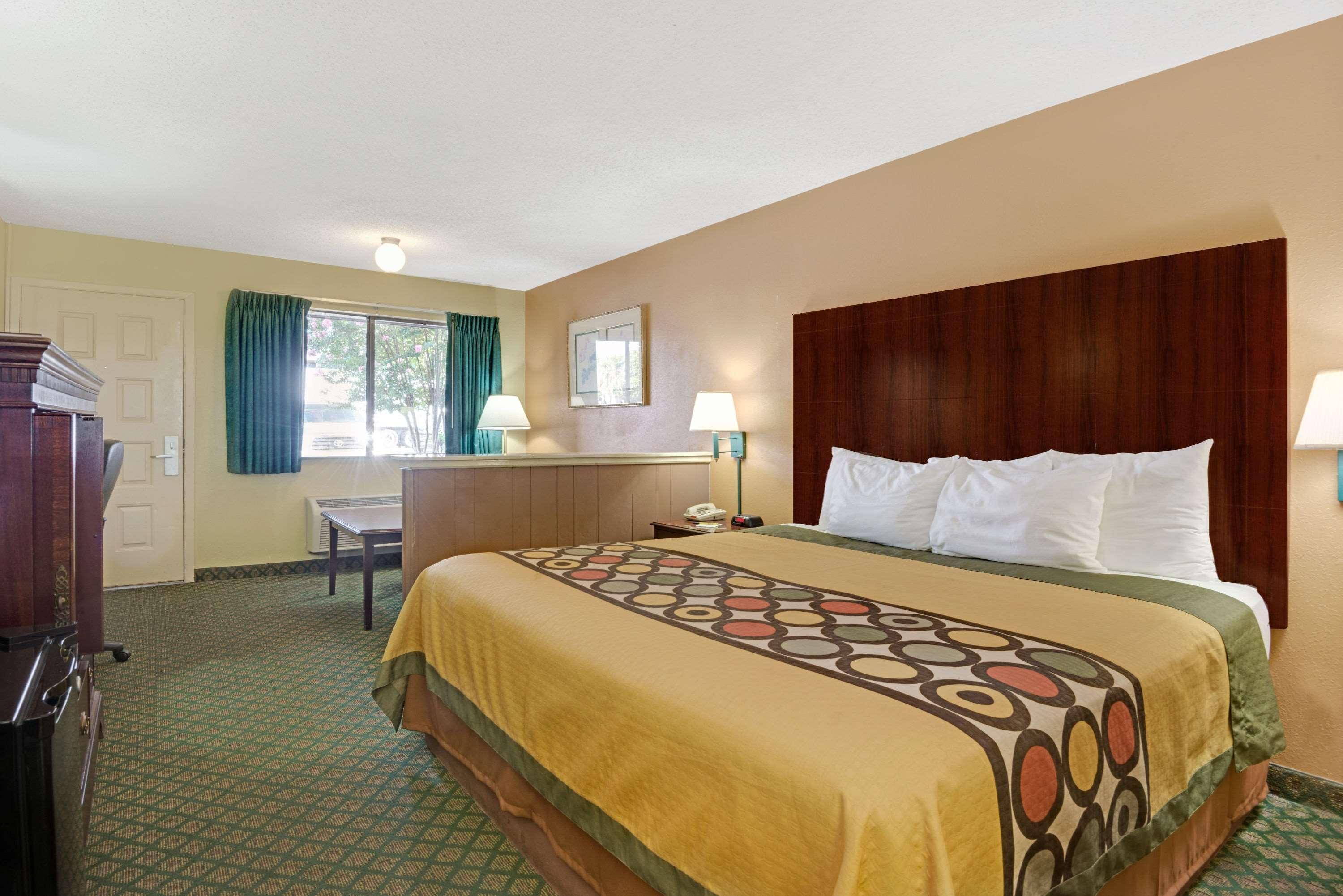 Super 8 By Wyndham Universal City Buitenkant foto