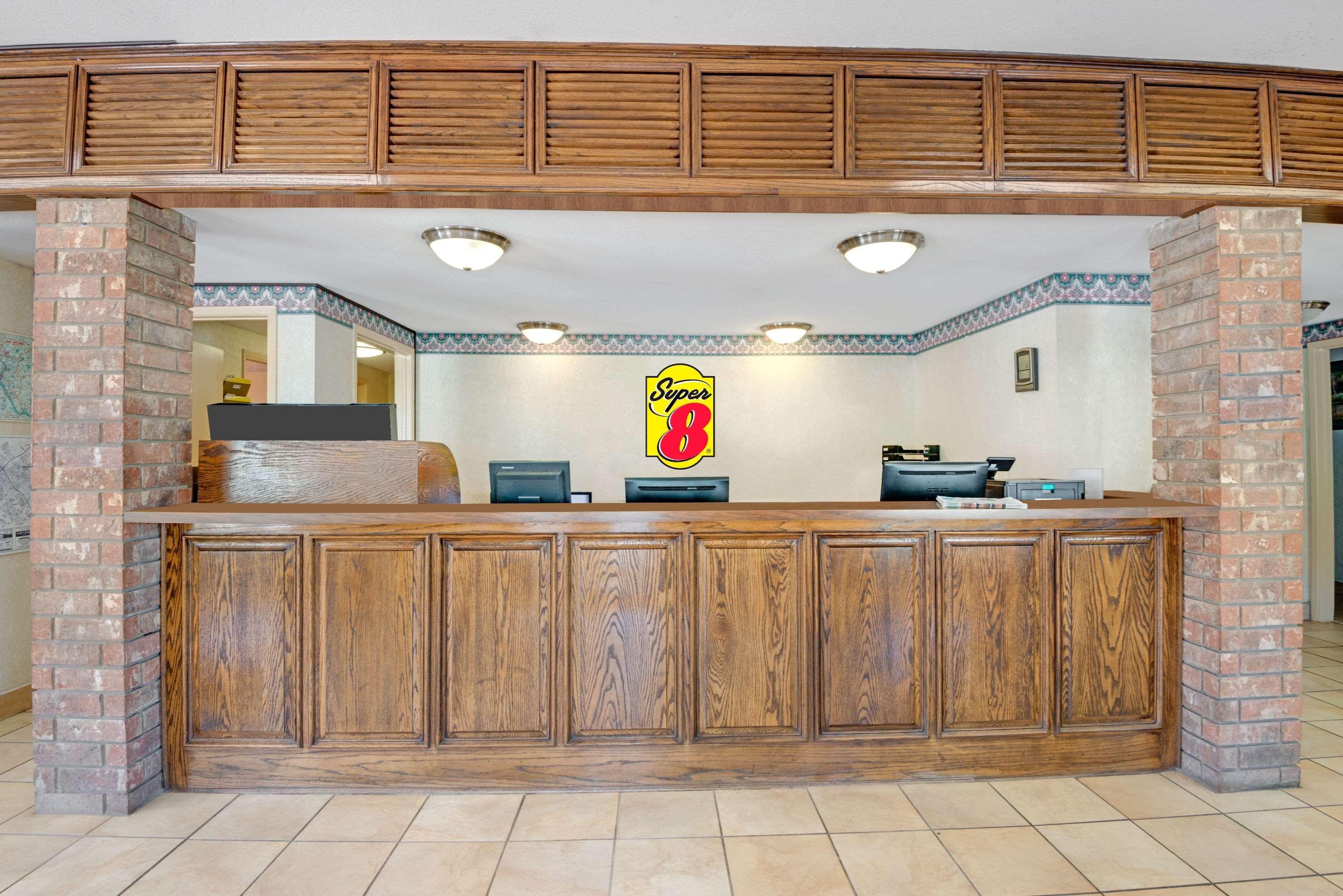 Super 8 By Wyndham Universal City Buitenkant foto