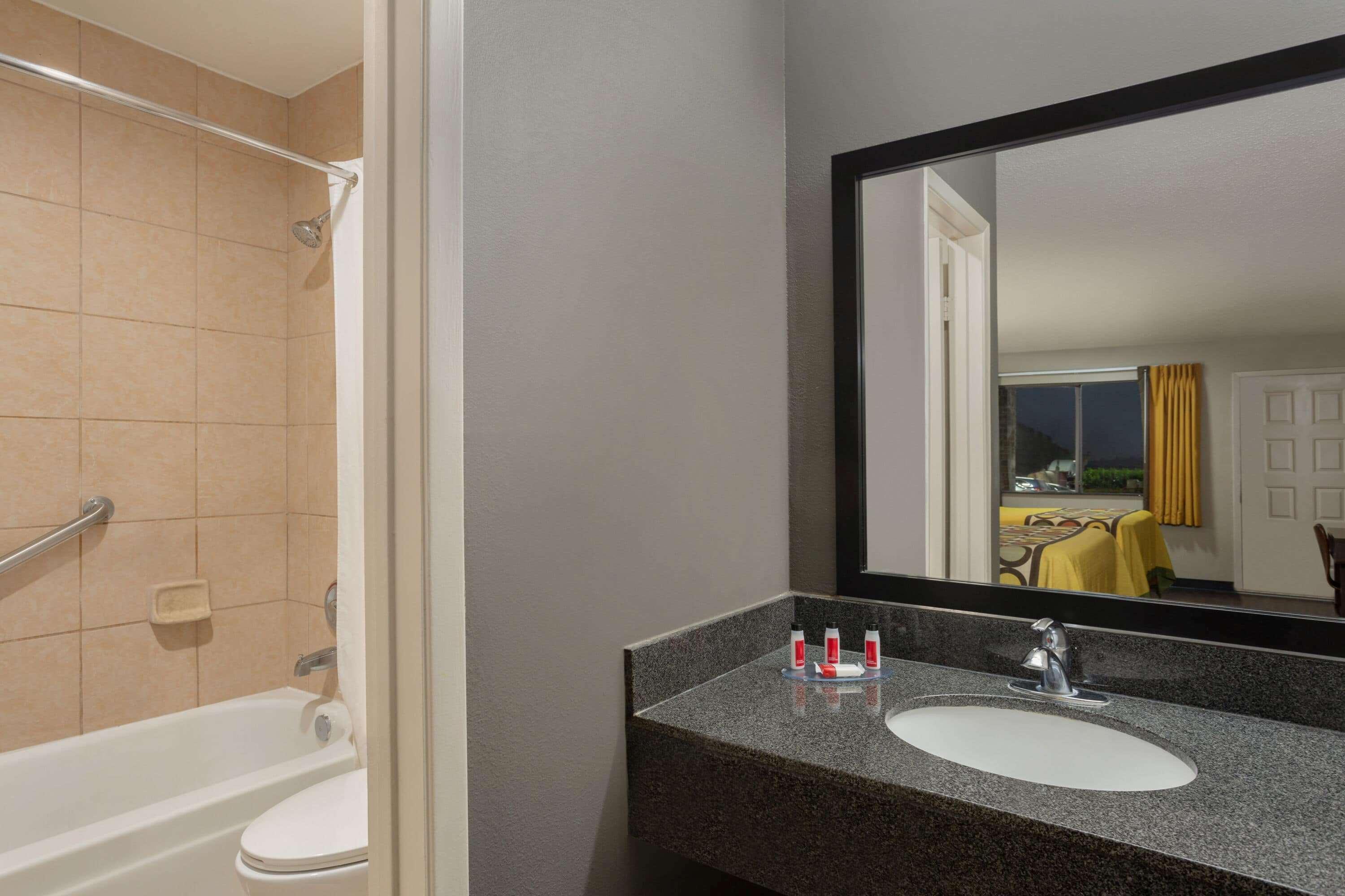 Super 8 By Wyndham Universal City Buitenkant foto