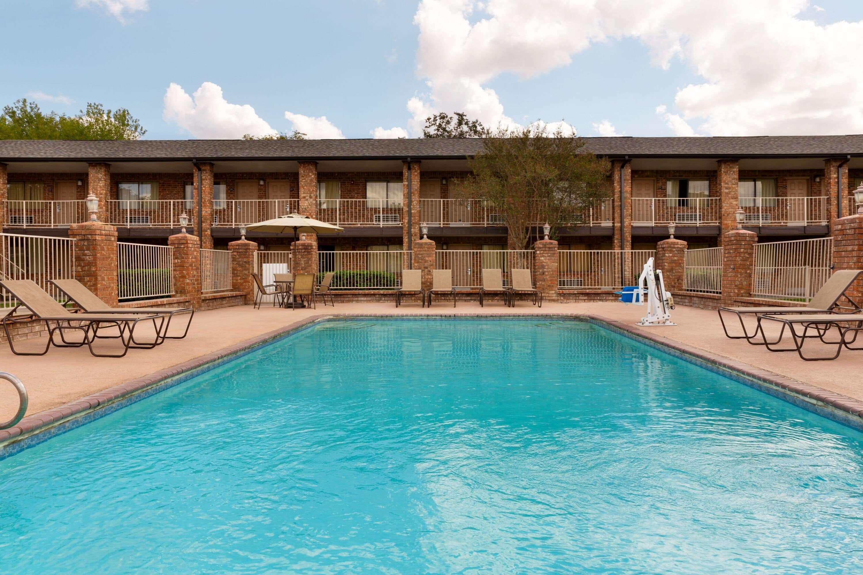 Super 8 By Wyndham Universal City Buitenkant foto