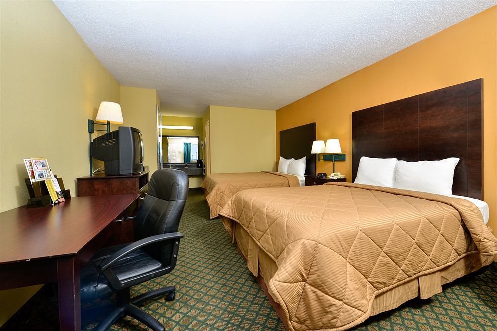 Super 8 By Wyndham Universal City Buitenkant foto