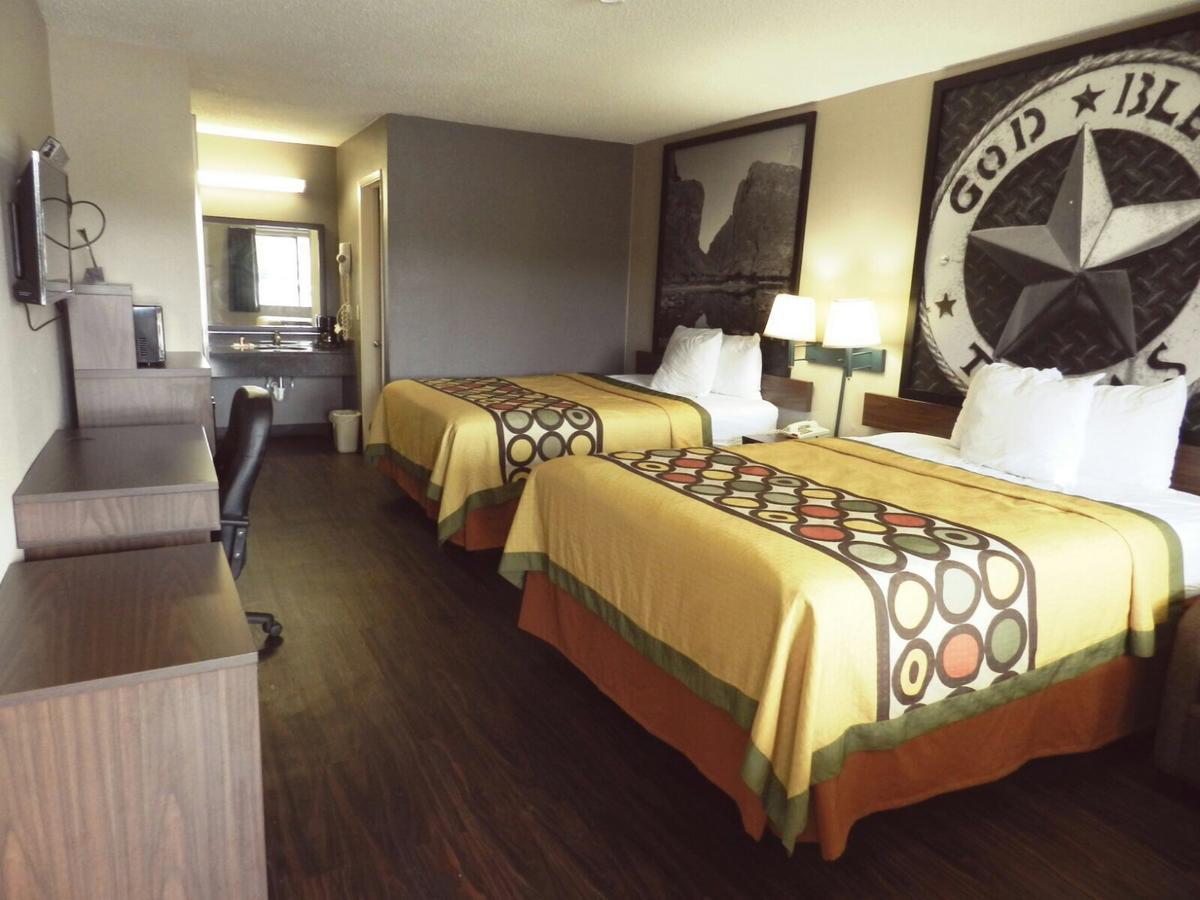 Super 8 By Wyndham Universal City Buitenkant foto