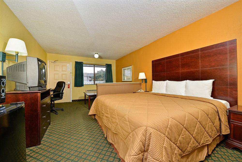 Super 8 By Wyndham Universal City Buitenkant foto